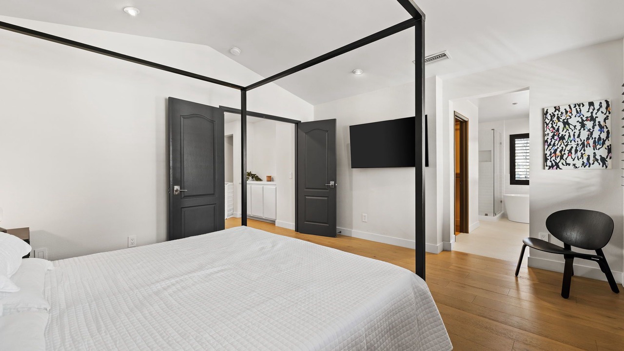 Photo of Bedroom in East Side Costa Mesa