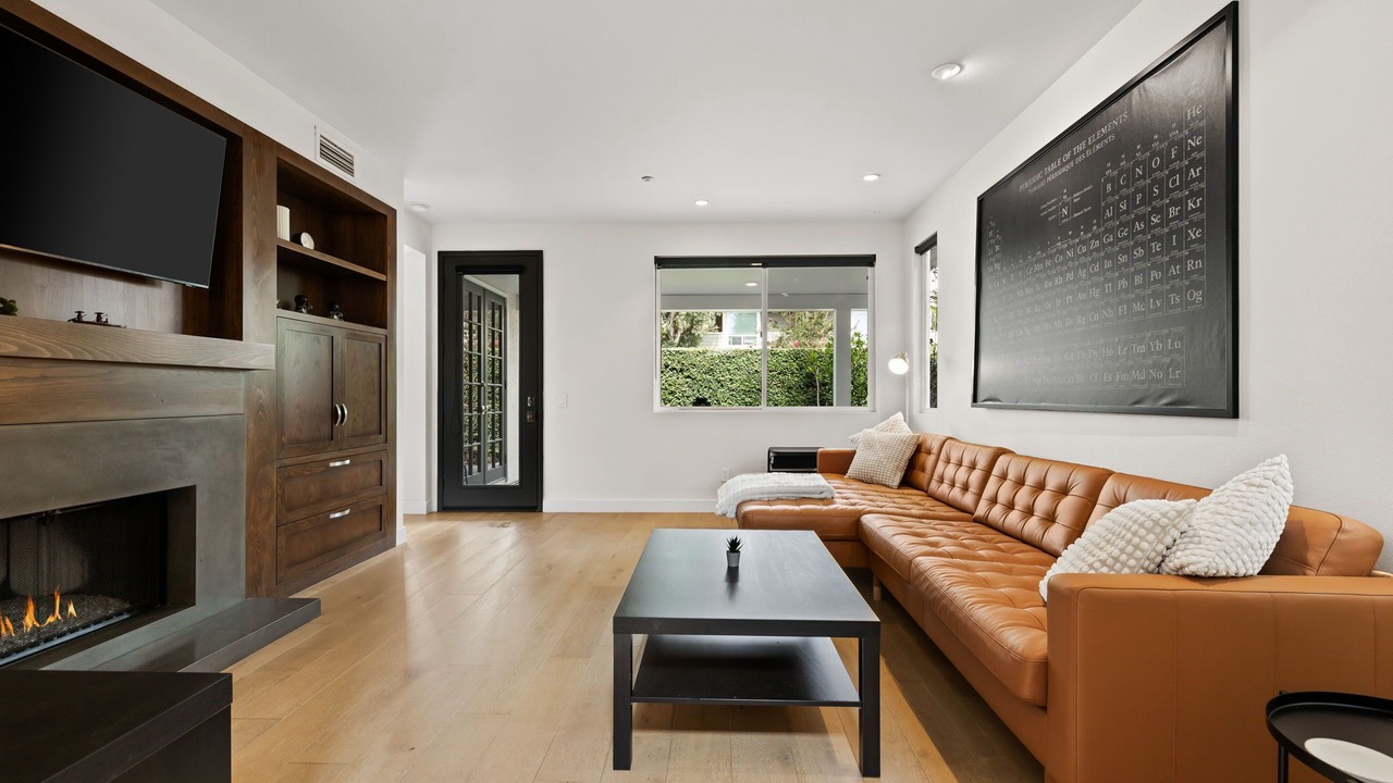 Photo of Livingroom in East Side Costa Mesa