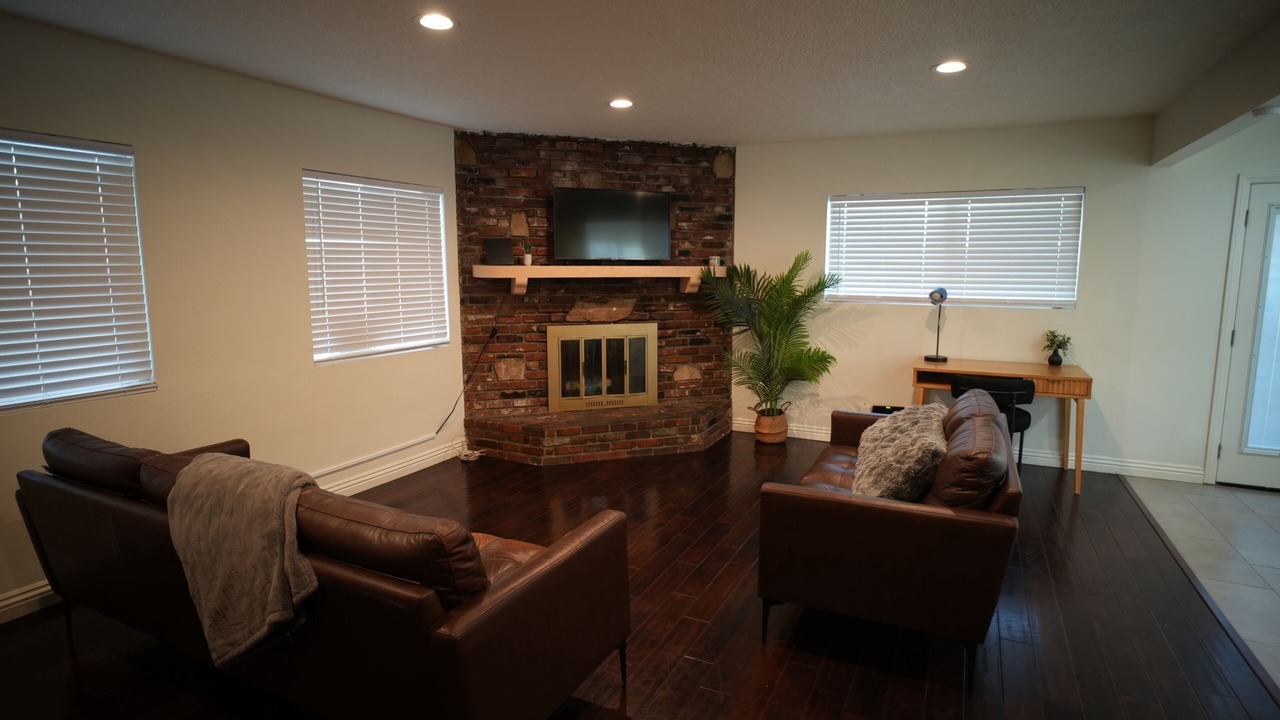 Photo of Livingroom in Baldwin Park