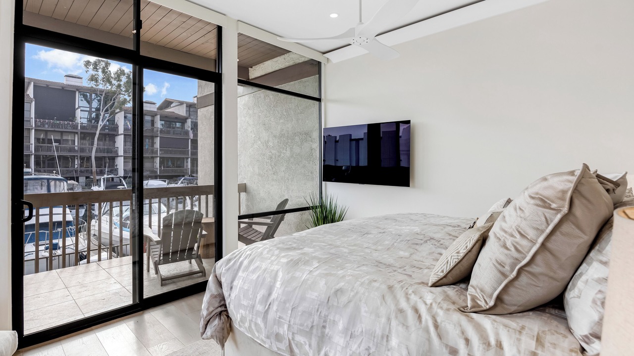 Photo of Bedroom in Marina Pacifica