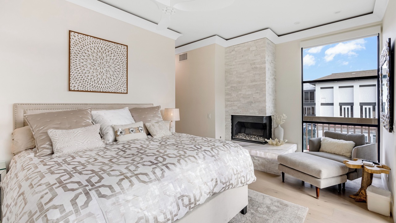 Photo of Bedroom in Marina Pacifica