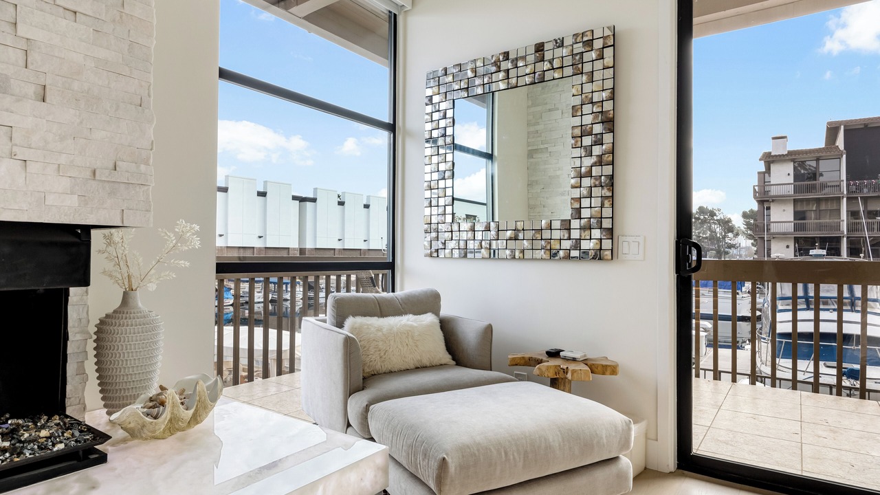 Photo of Livingroom in Marina Pacifica