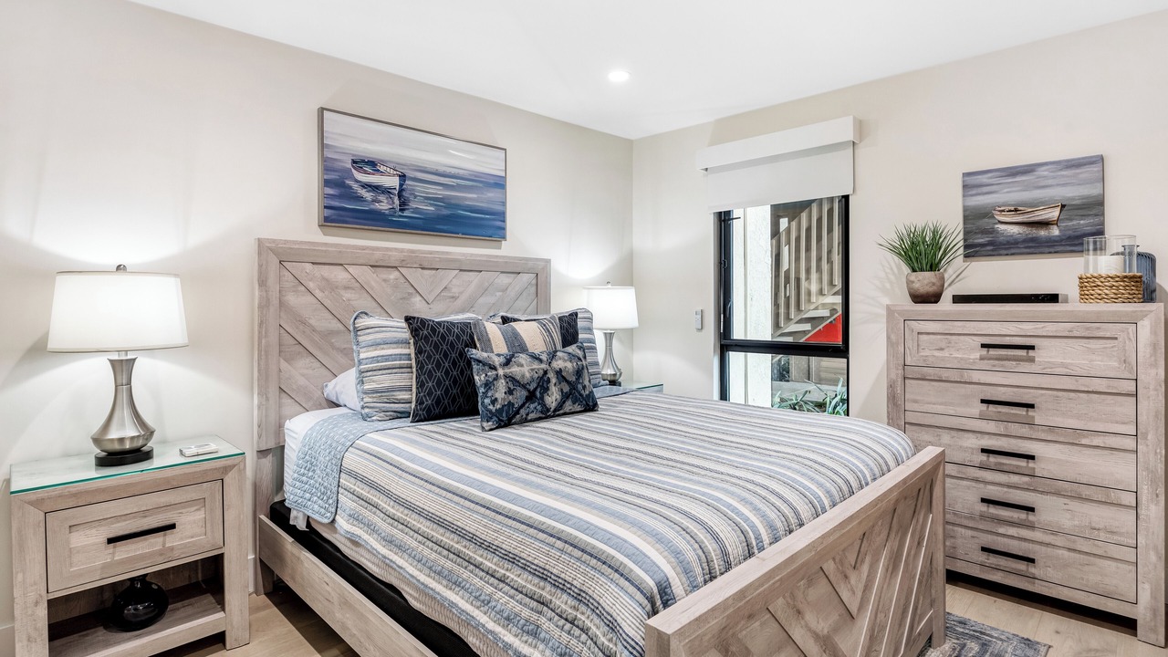 Photo of Bedroom in Marina Pacifica