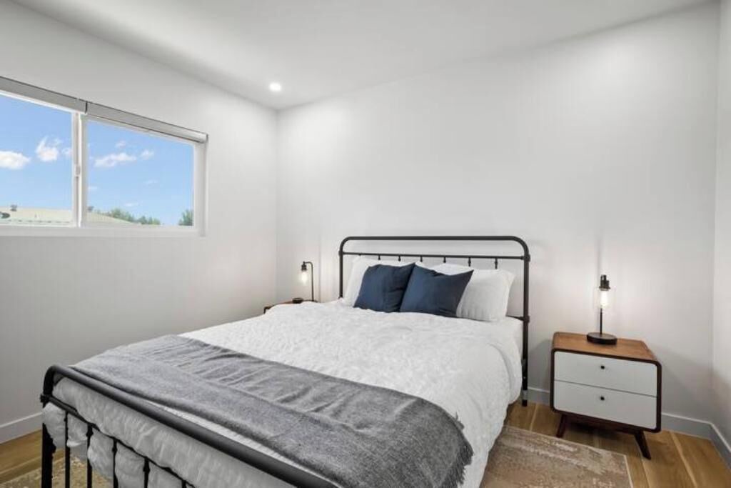 Photo of Bedroom in Pasadena
