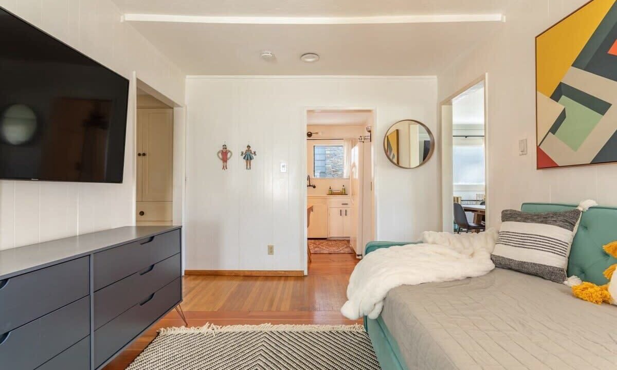 Photo of Bedroom in Hermosa Beach