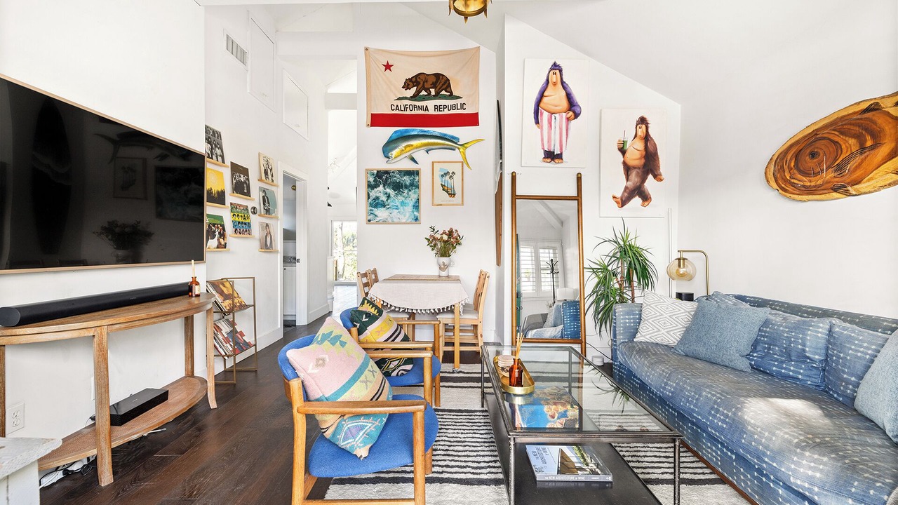 Photo of Livingroom in Silver Lake