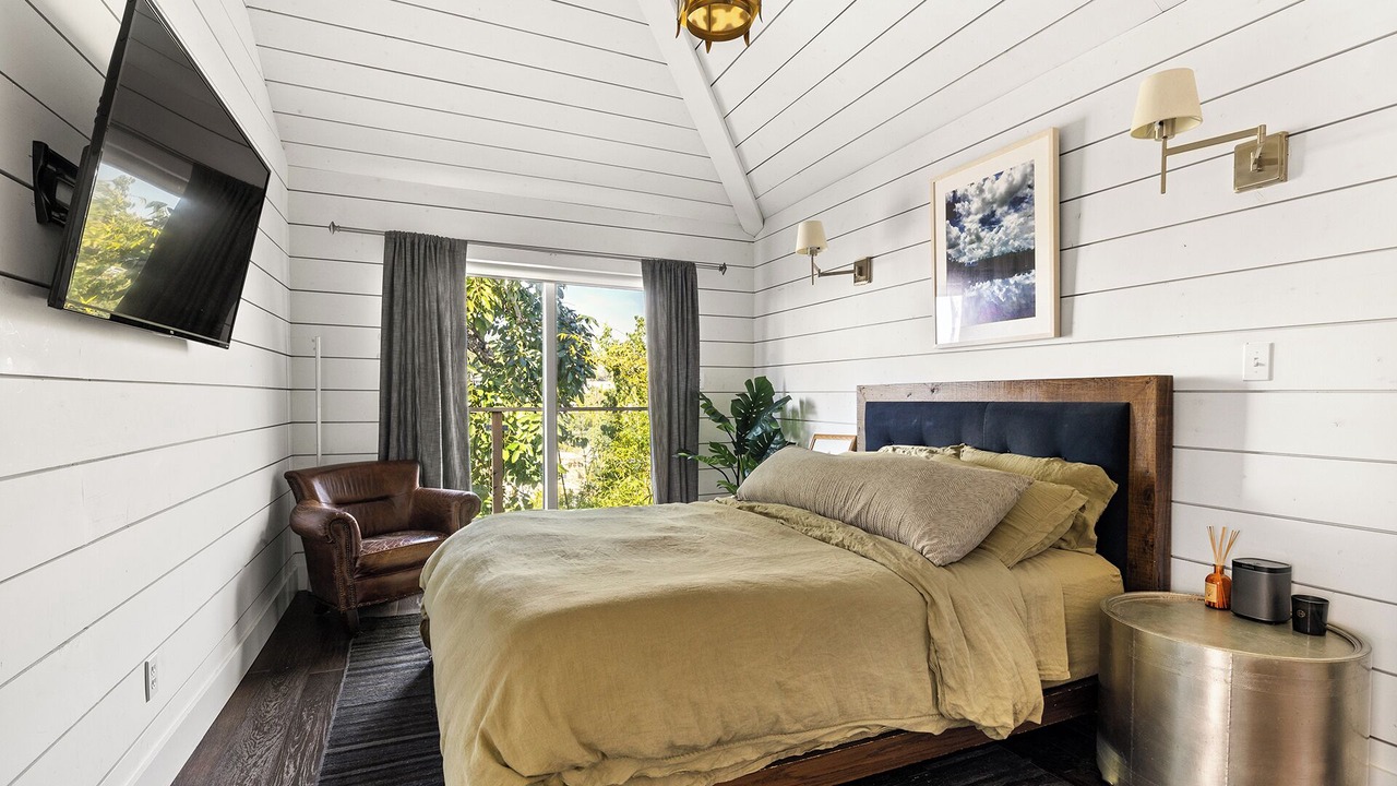Photo of Bedroom in Silver Lake