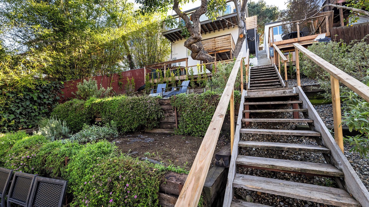 Photo of Outdoor in Silver Lake