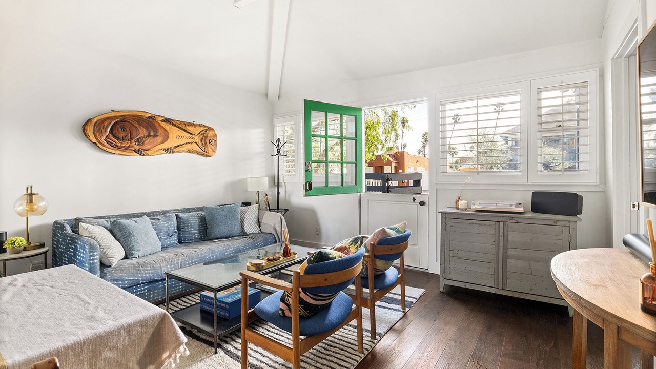 Photo of Livingroom in Silver Lake