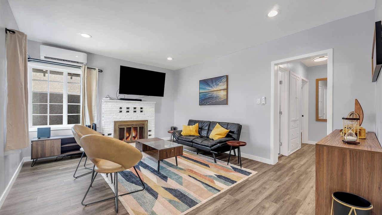 Photo of Livingroom in Inglewood