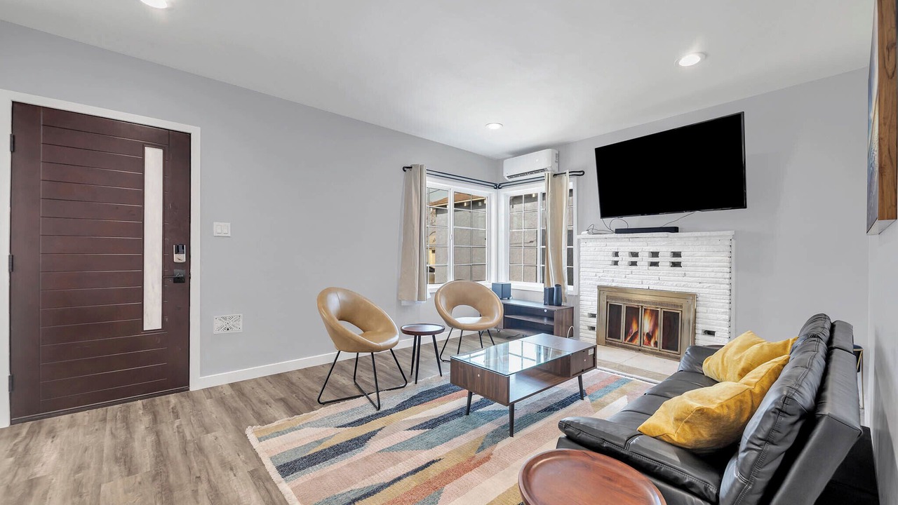 Photo of Livingroom in Inglewood