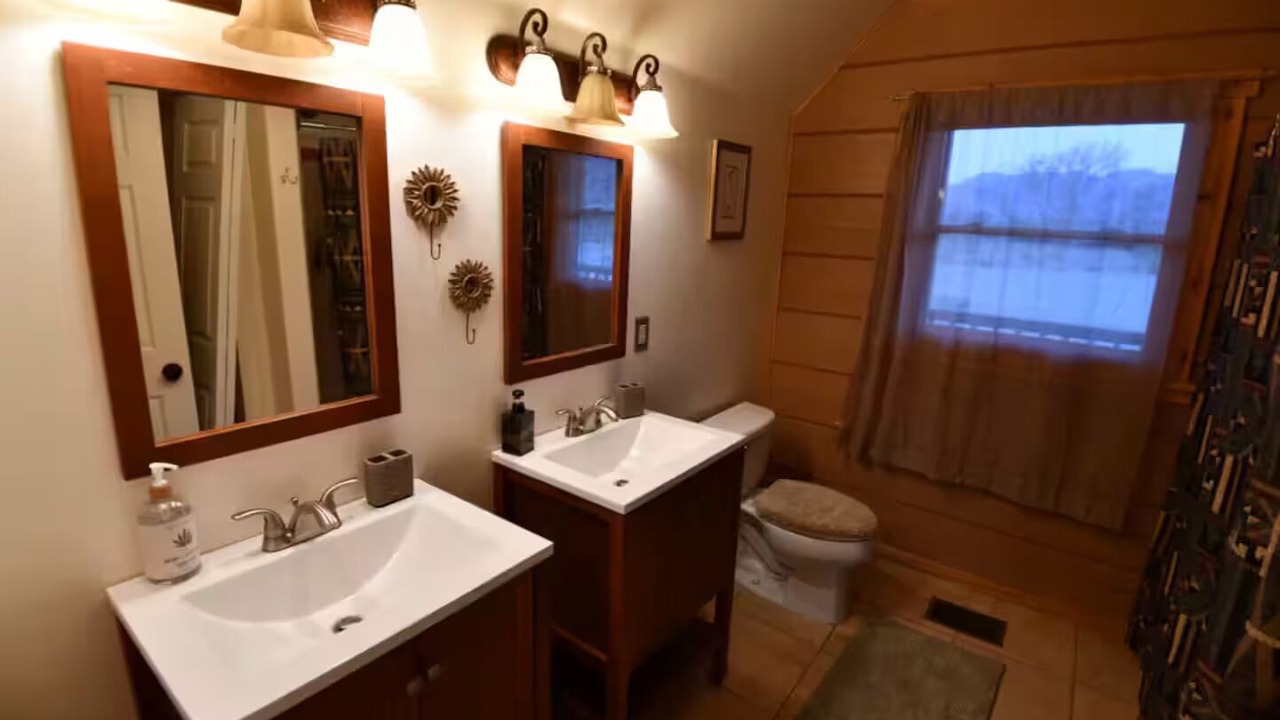 Photo of Bathroom in Weldon
