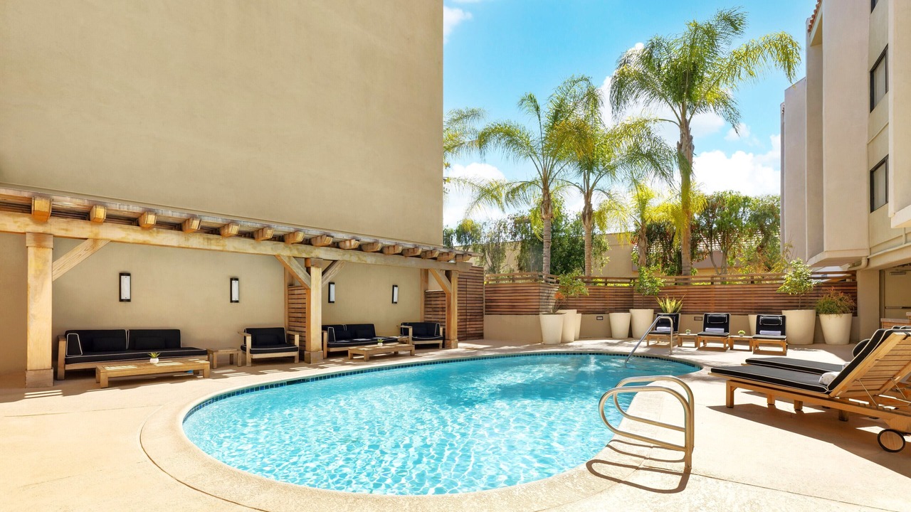 Photo of Outdoor in Woodland Hills
