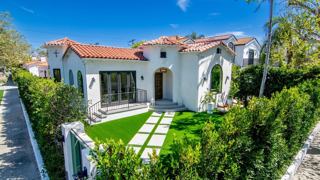 Photo of Outdoor in Beverly Grove