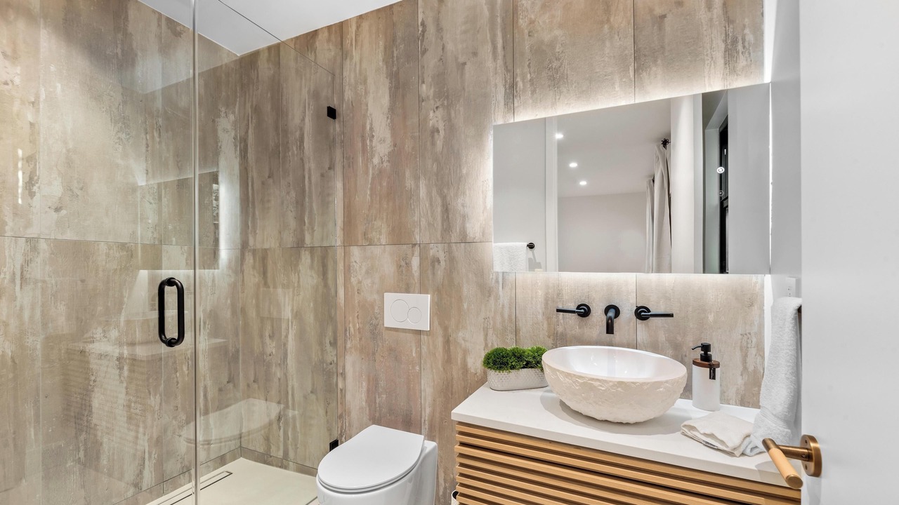 Photo of Bathroom in Beverly Grove