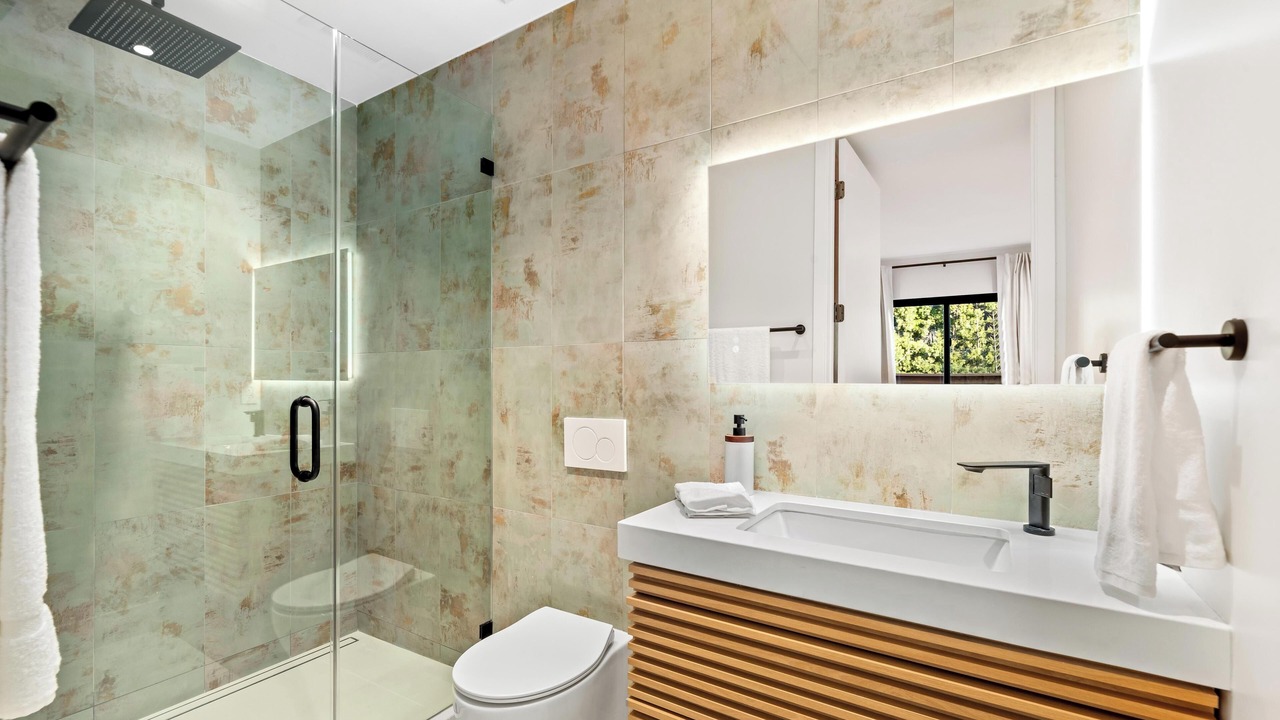 Photo of Bathroom in Beverly Grove