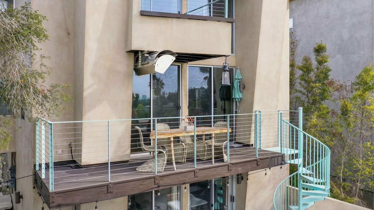 Photo of Outdoor in Silver Lake