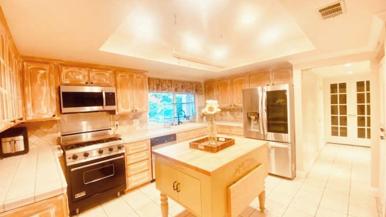 Photo of Kitchen in Estates at Canyon Crest