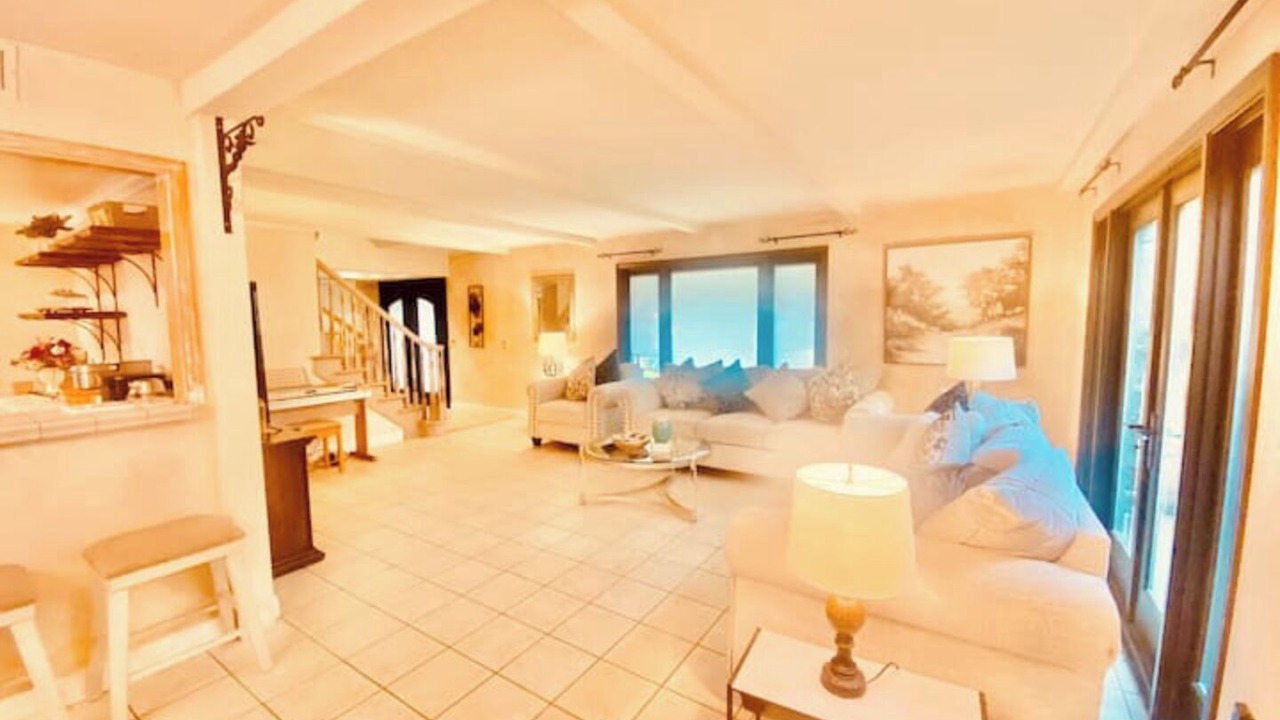 Photo of Livingroom in Estates at Canyon Crest