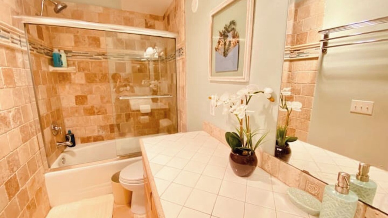 Photo of Bathroom in Estates at Canyon Crest