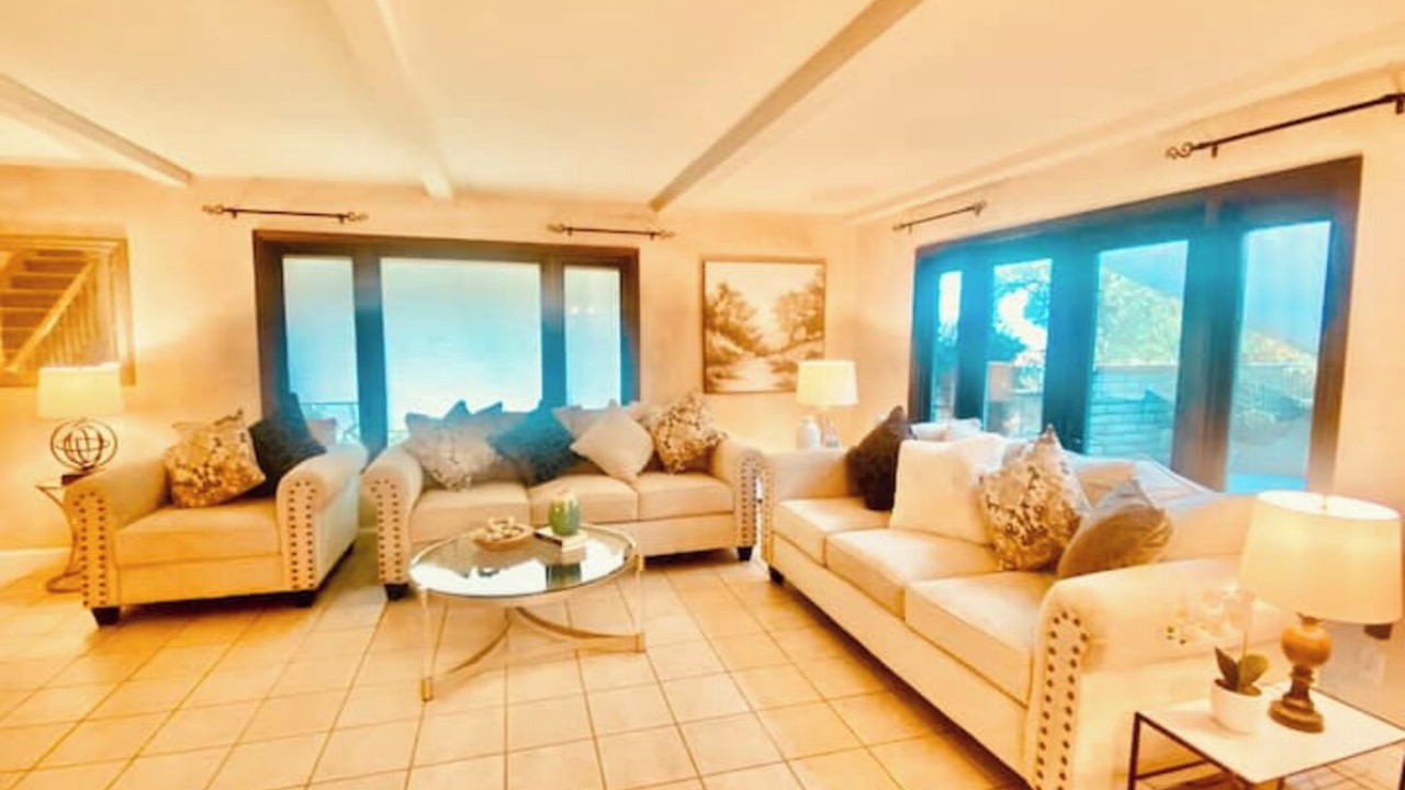 Photo of Livingroom in Estates at Canyon Crest