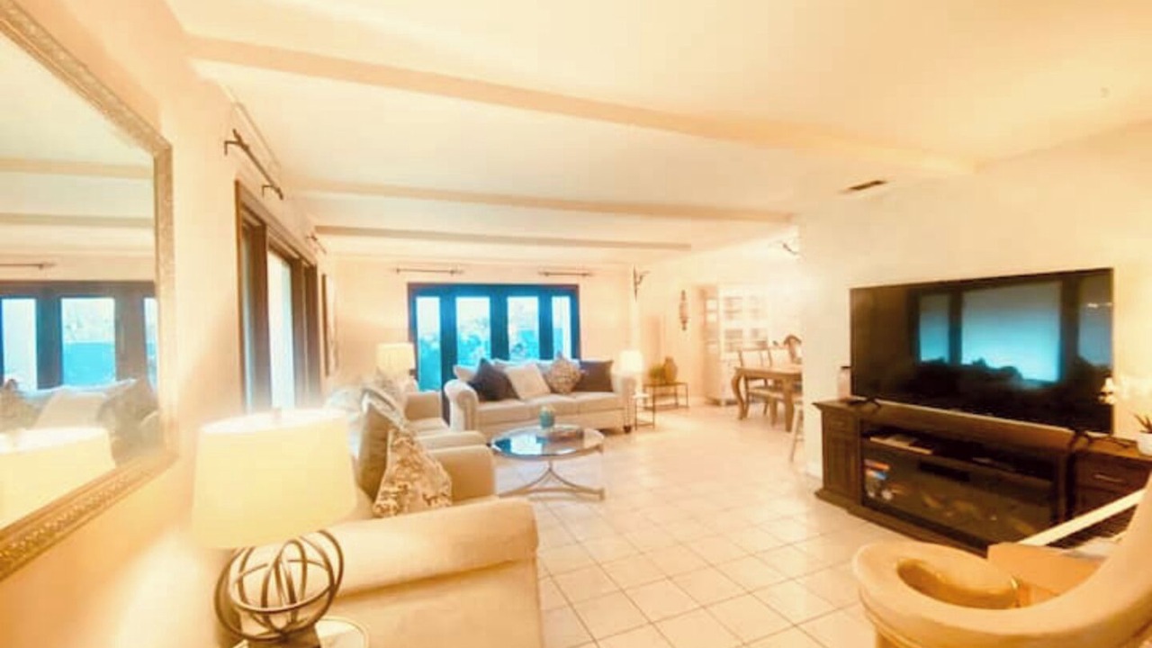 Photo of Livingroom in Estates at Canyon Crest
