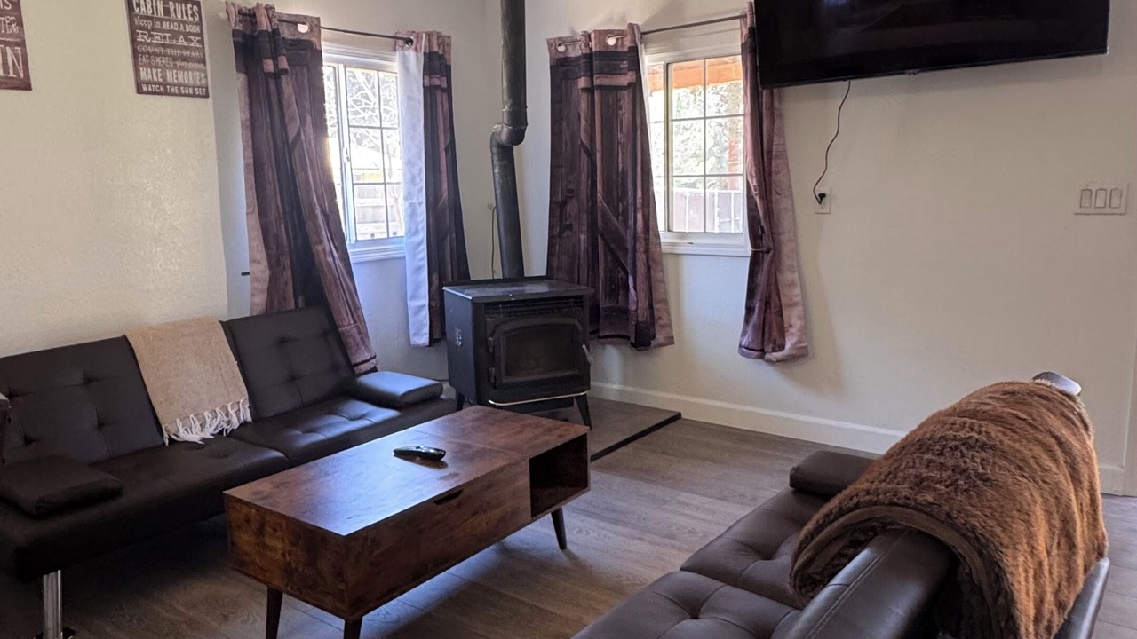 Photo of Livingroom in Guatay