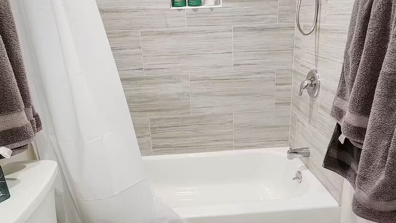 Photo of Bathroom in Gardena