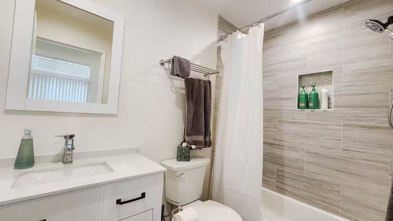 Photo of Bathroom in Gardena