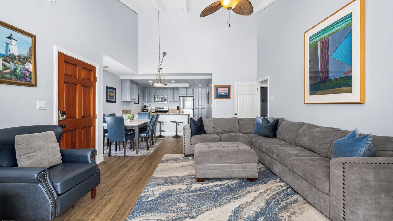 Photo of Livingroom in Newport Beach