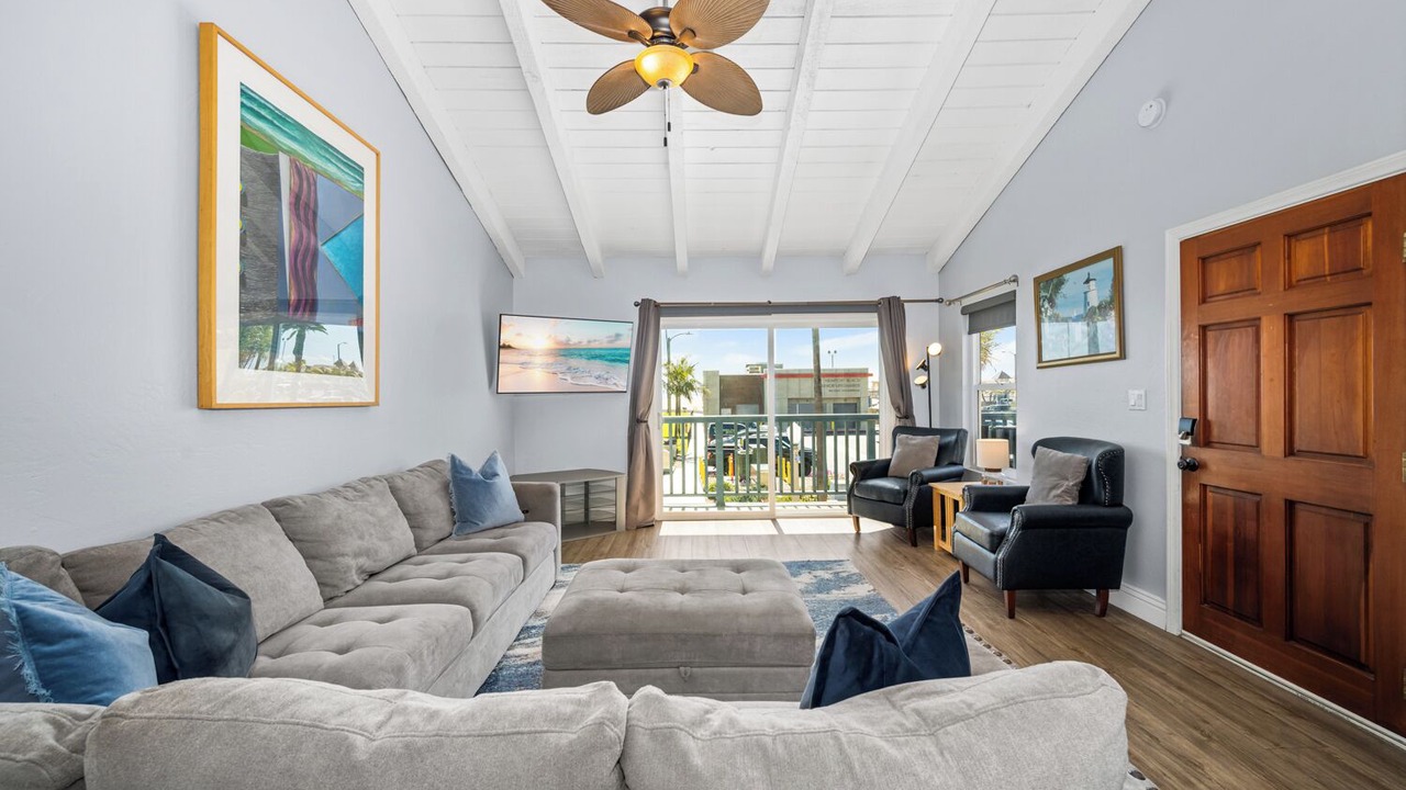 Photo of Livingroom in Newport Beach