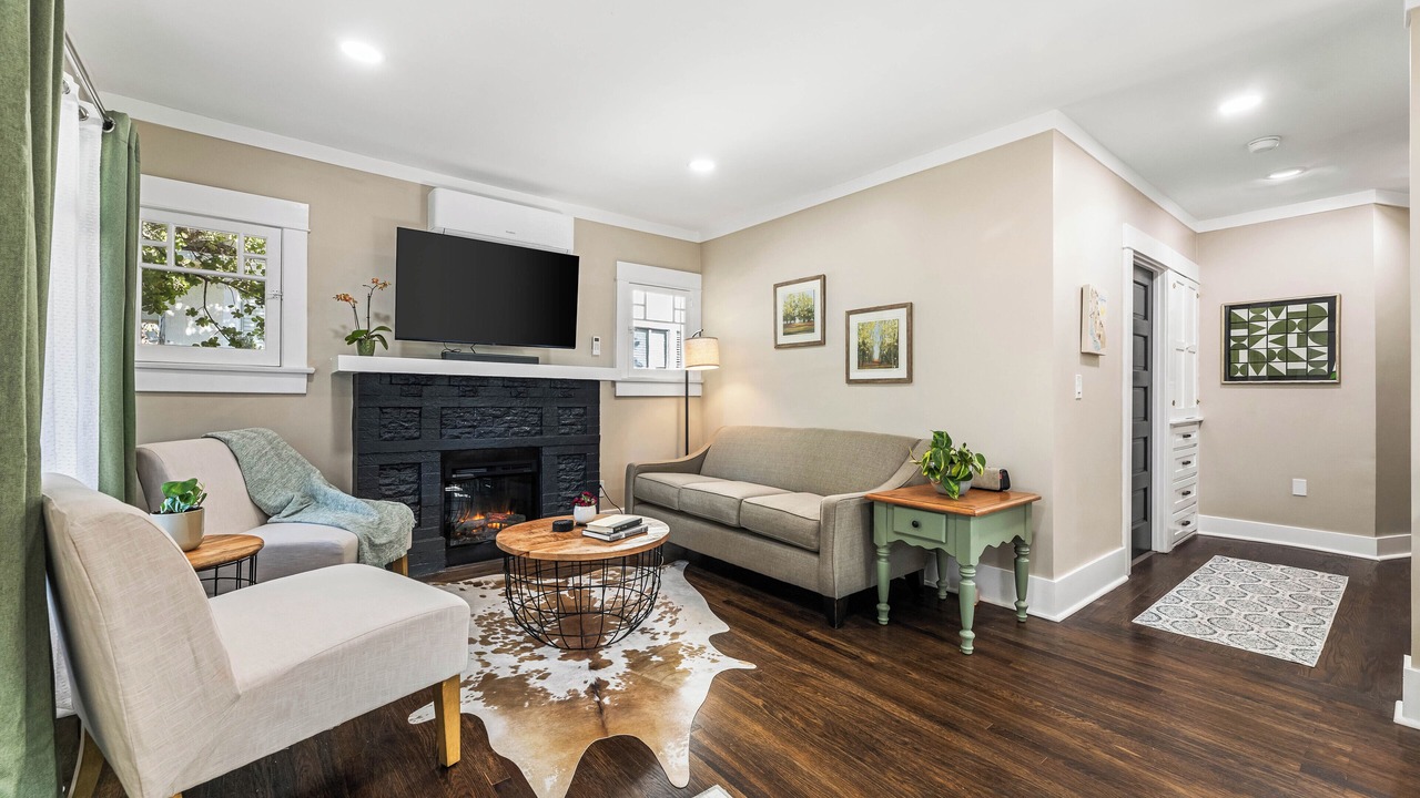 Photo of Livingroom in Hollywood