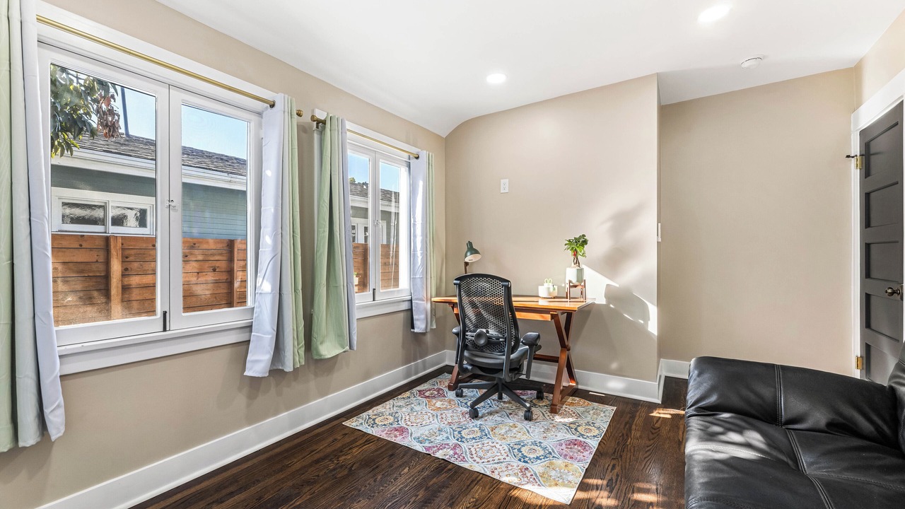 Photo of Livingroom in Hollywood