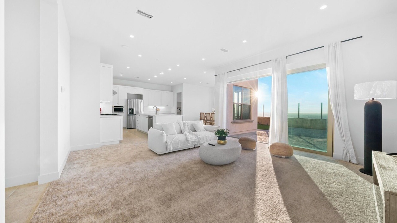 Photo of Livingroom in Portola Springs