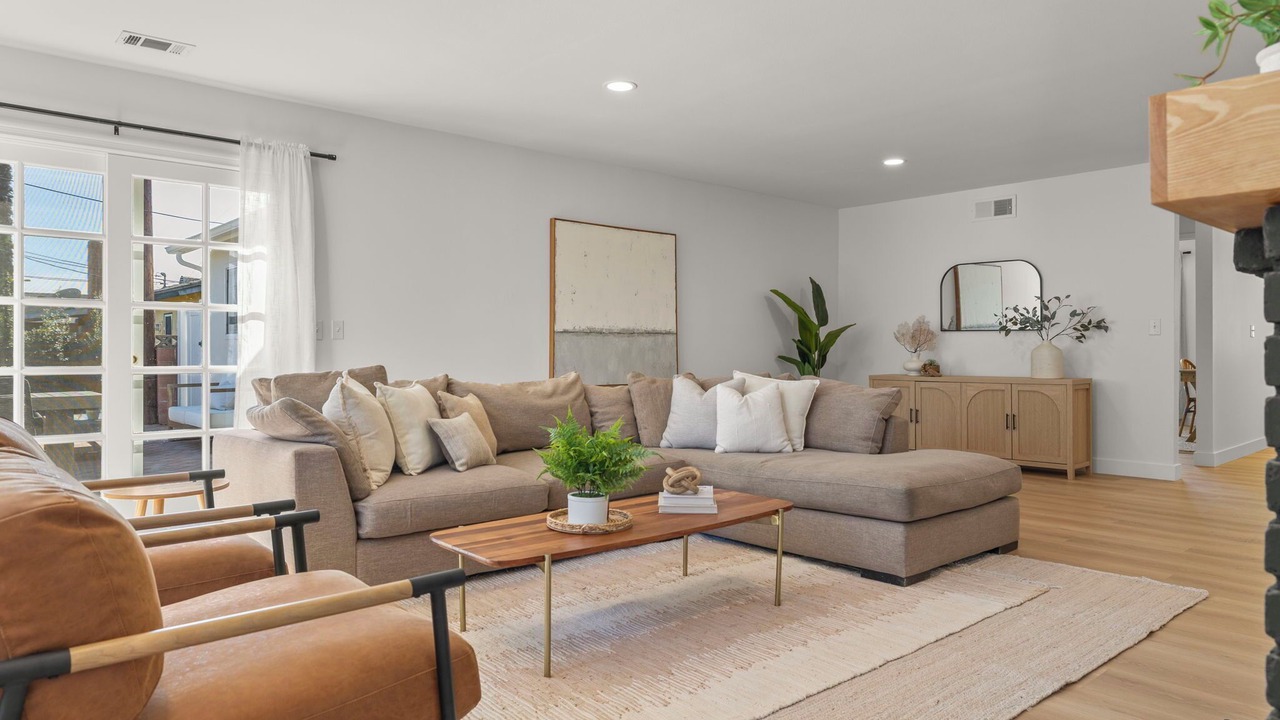 Photo of Livingroom in Ventura