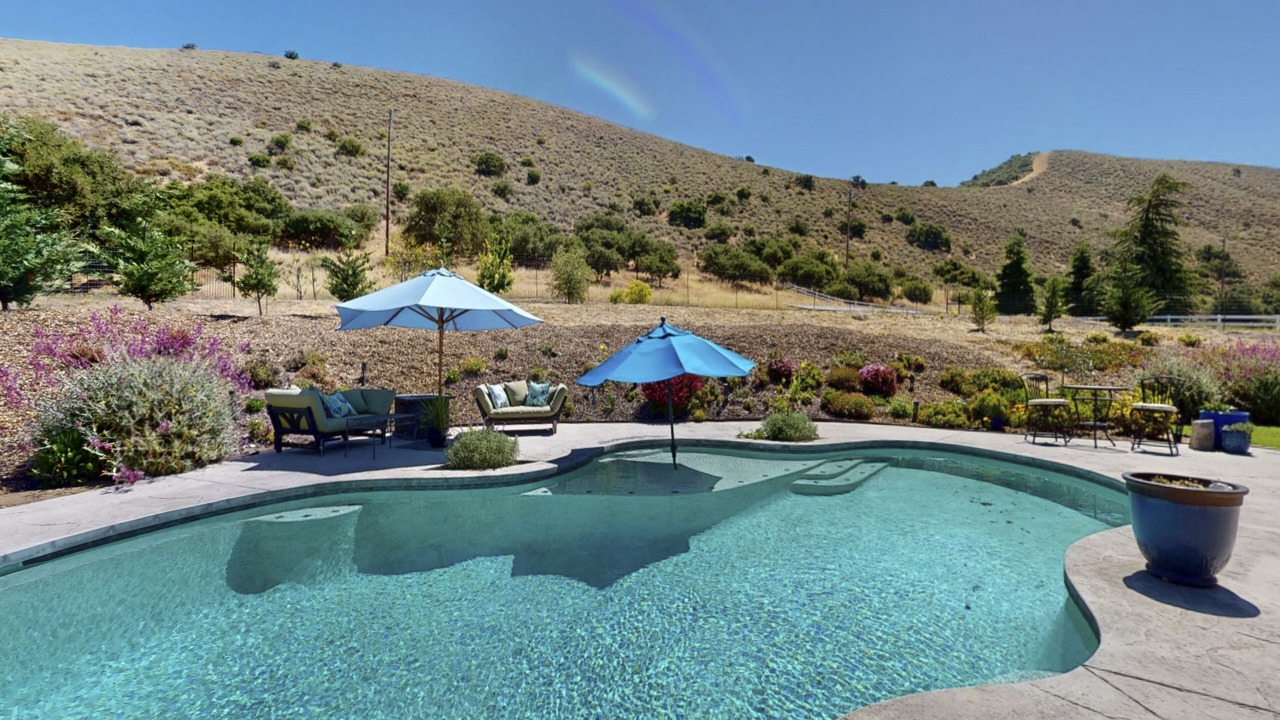 Photo of Outdoor in King City