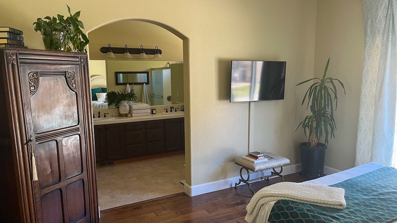 Photo of Bedroom in King City