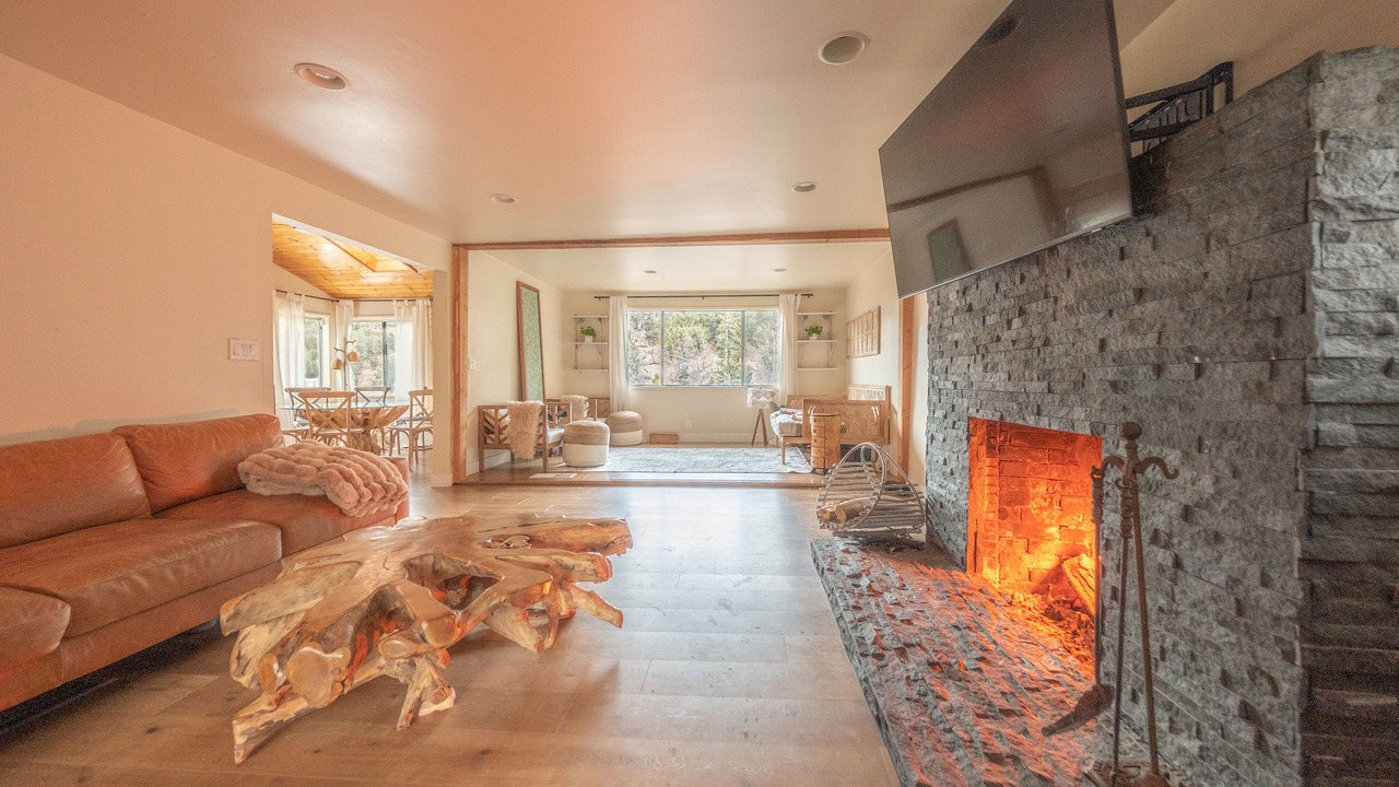 Photo of Livingroom in Arrowbear Lake