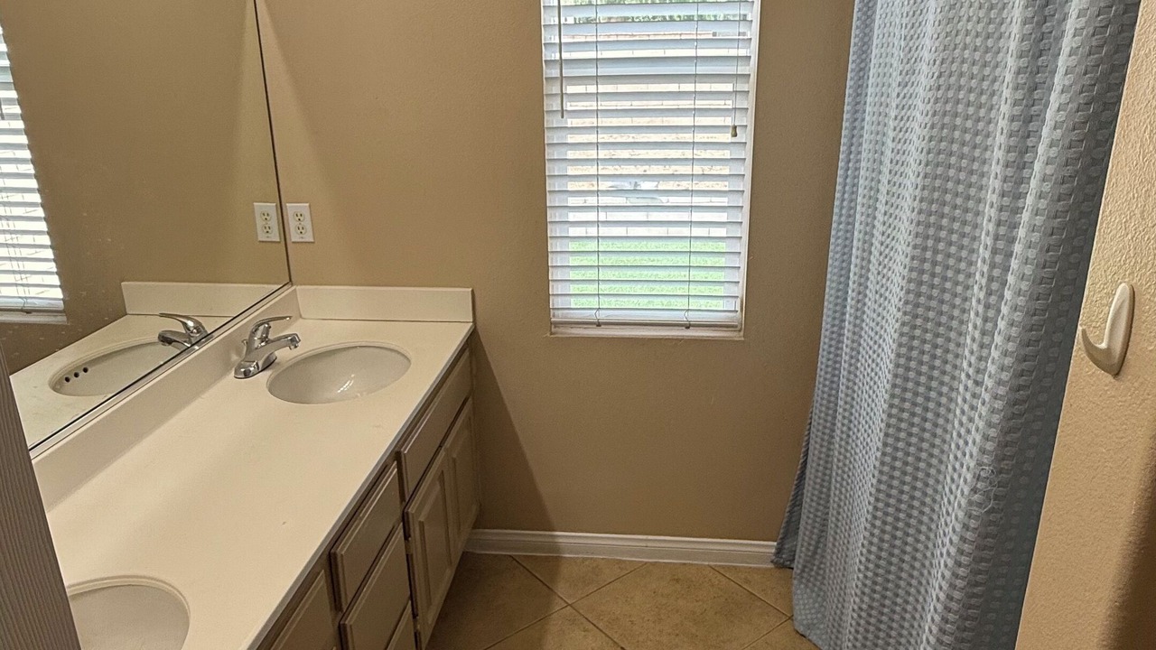 Photo of Bathroom in Moreno Valley
