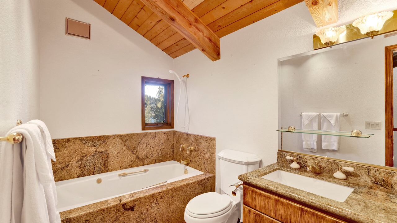 Photo of Bathroom in Boulder Bay