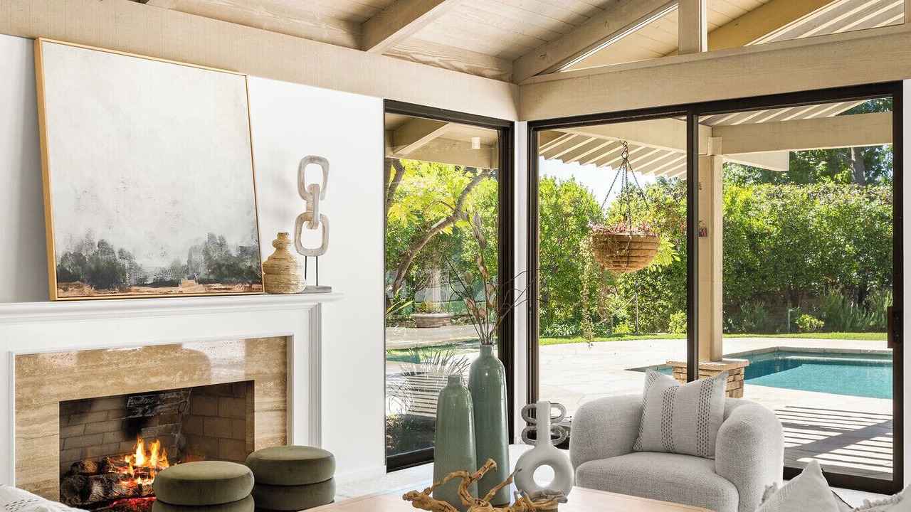 Photo of Livingroom in North Tustin