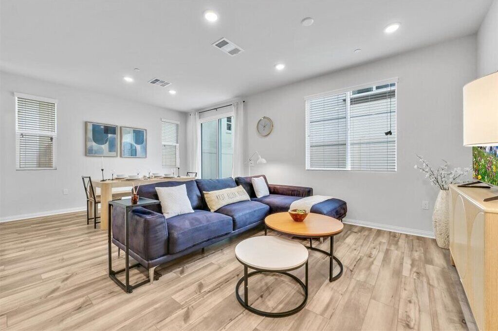 Photo of Livingroom in Upland