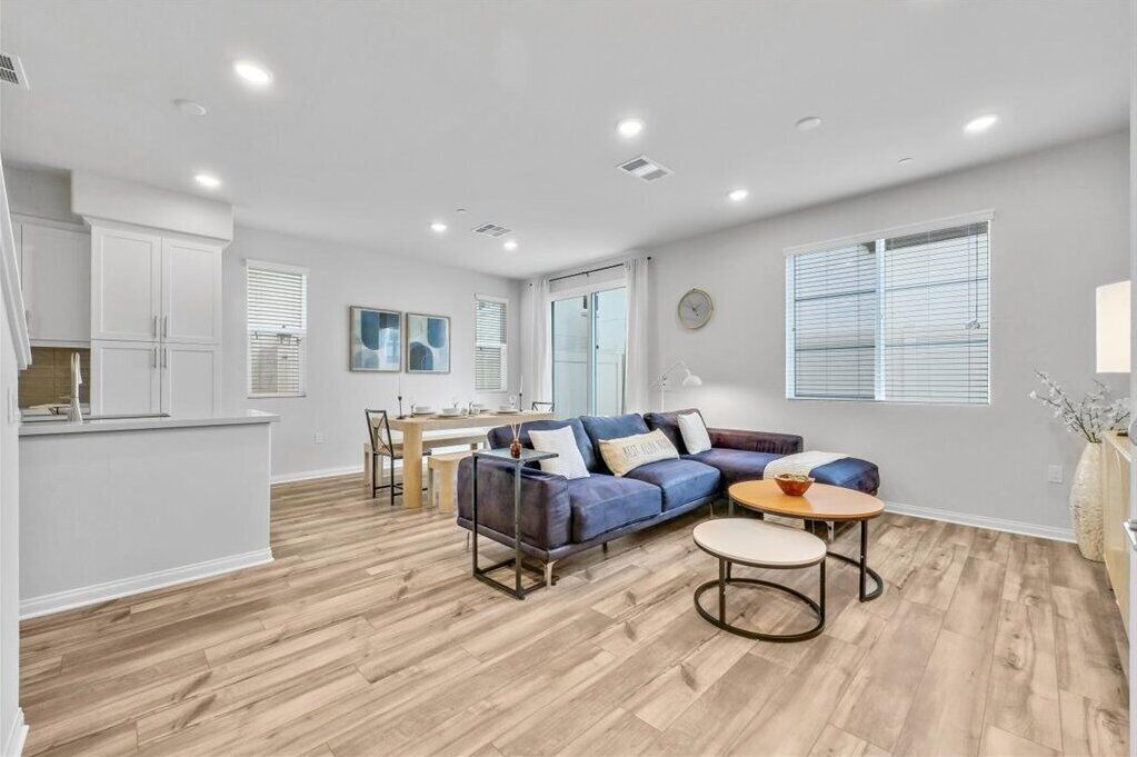 Photo of Livingroom in Upland