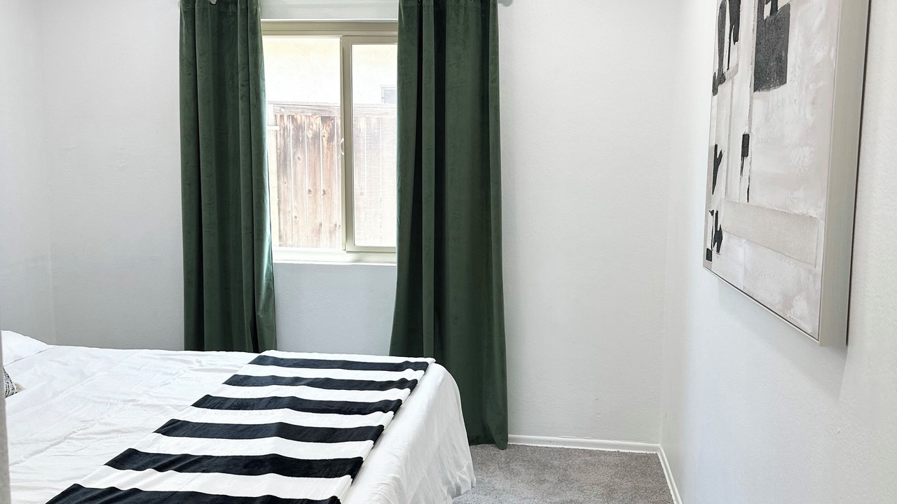 Photo of Bedroom in Lake Elsinore