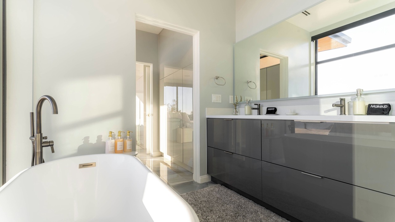 Photo of Bathroom in Malibu