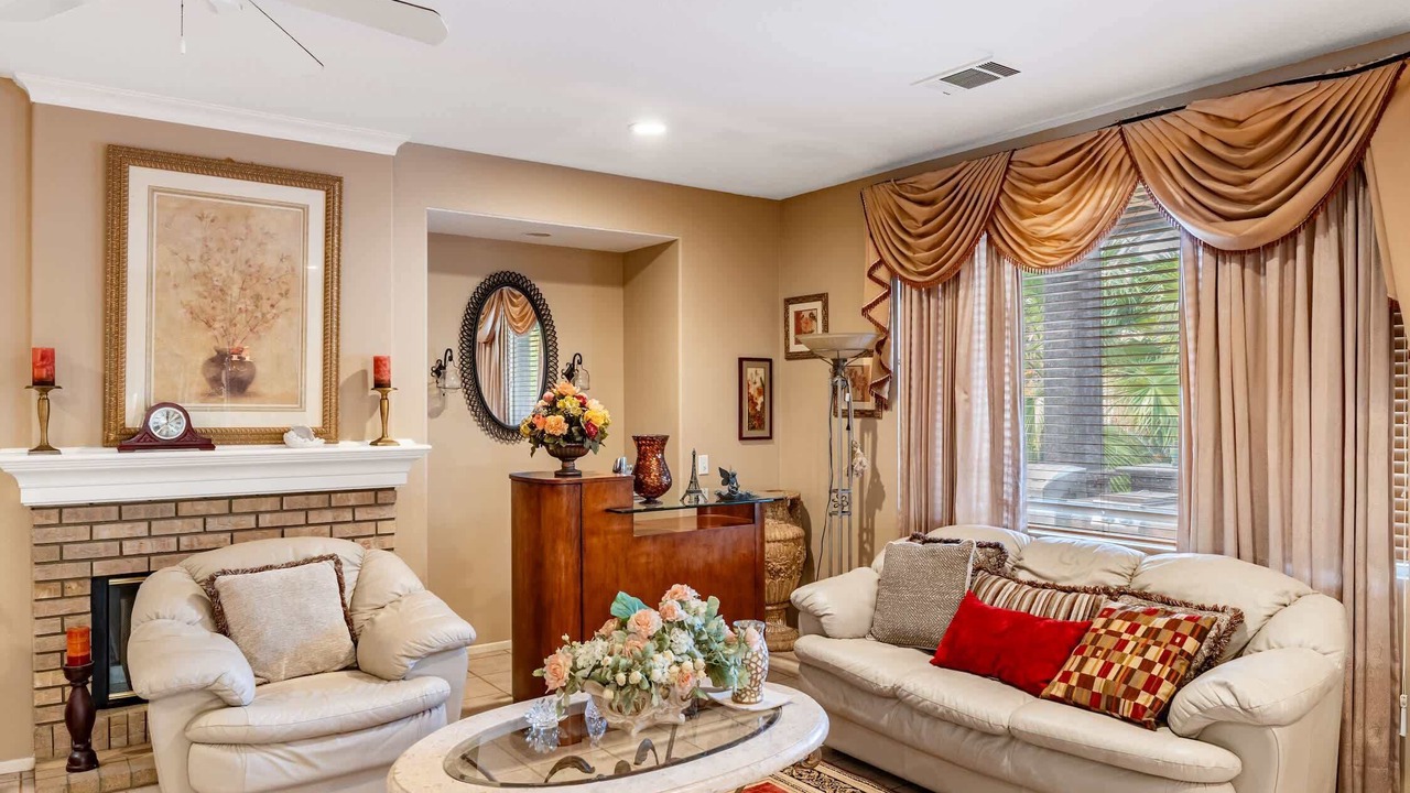 Photo of Livingroom in Rancho Santa Margarita