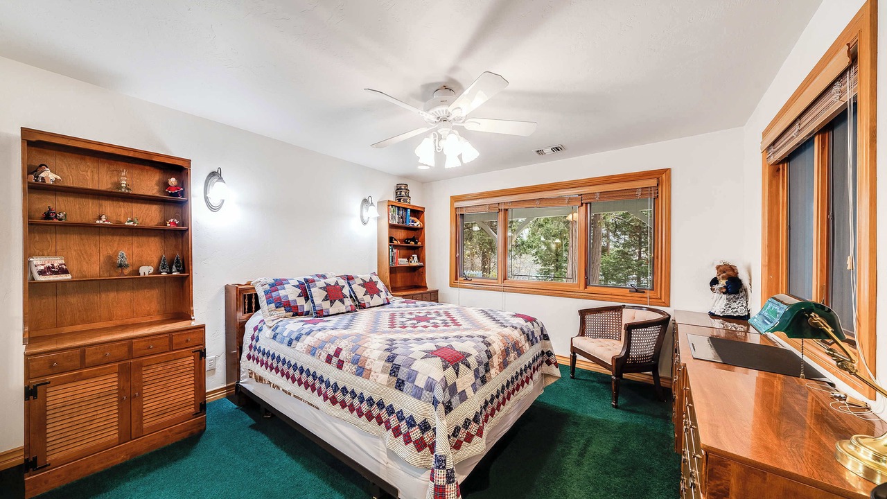 Photo of Bedroom in Cedar Glen
