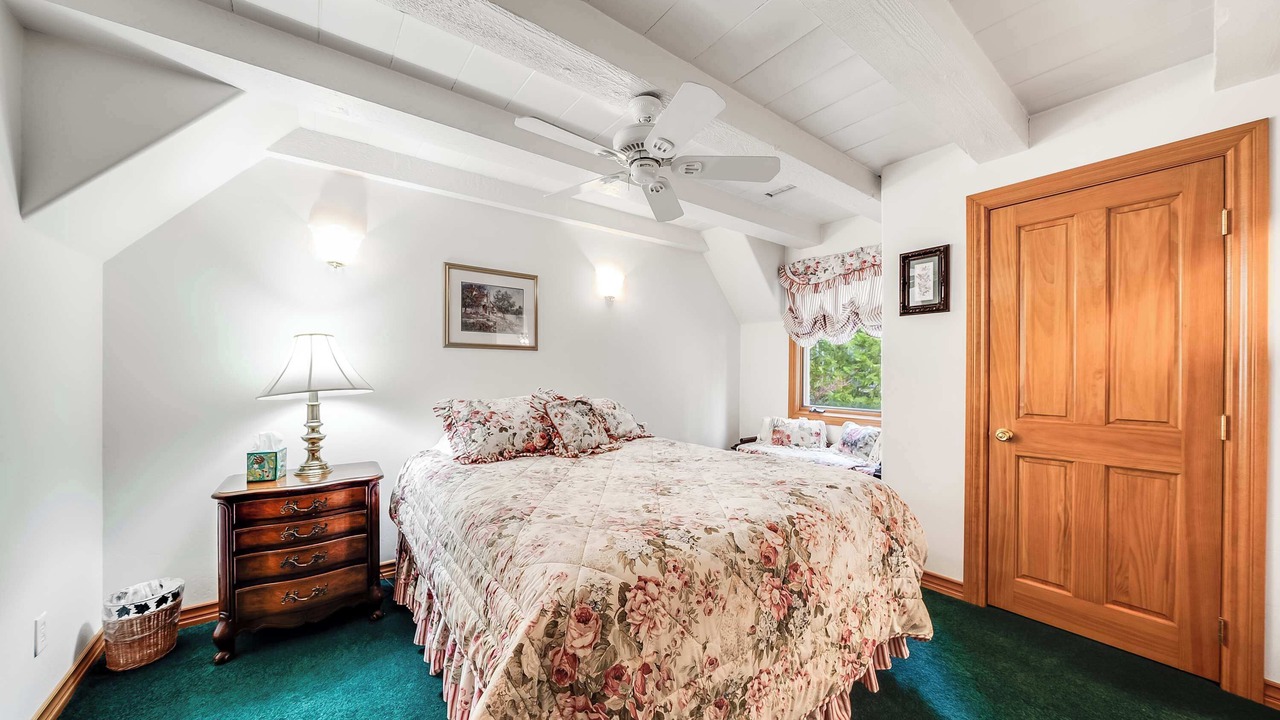 Photo of Bedroom in Cedar Glen