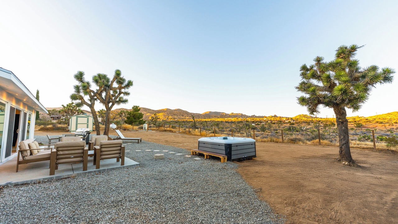 Photo of Patio Balcony in Pioneertown