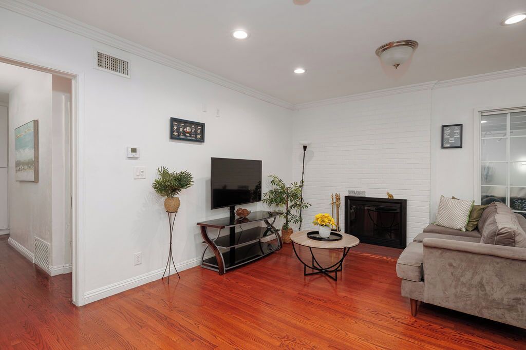 Photo of Livingroom in Bassett